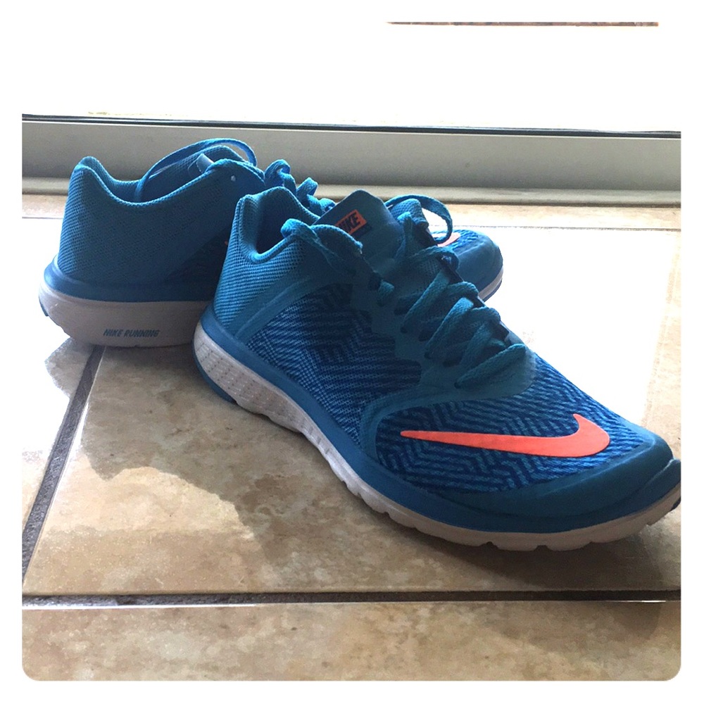 Nike FitSole Lite Run 3 size 7.5